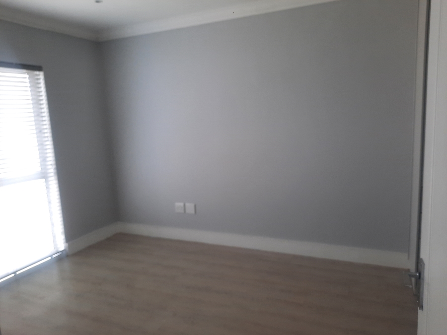 To Let 3 Bedroom Property for Rent in Langeberg Heights Western Cape